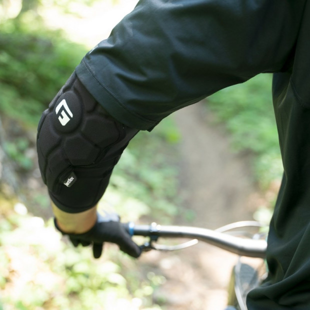 Coudières VTT/BMX G-Form Pro-Rugged 2 Noir