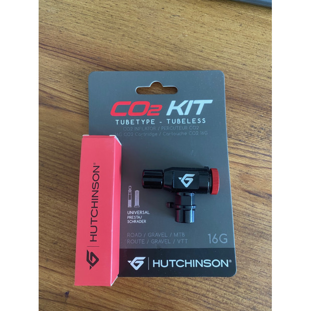 Cartouche de CO2 Hutchinson + Embout 16 g x2